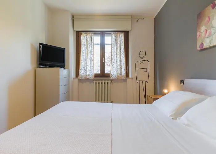 Le Volpi In Citta By Reasy&busy